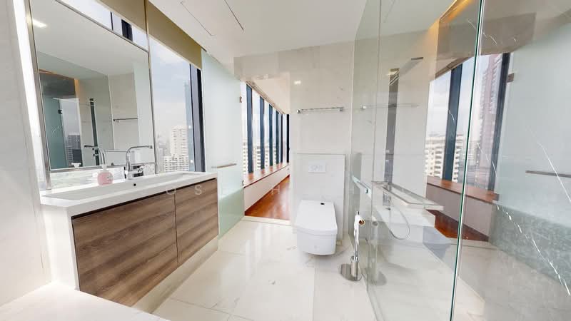 The Scotts Tower, 38 Scotts Road, 2 Bedrooms, 904 sqft, Condominium For Rent, by Joseph Khoo, 500061709 - Master Bathroom - PropertyGuru.com.sg