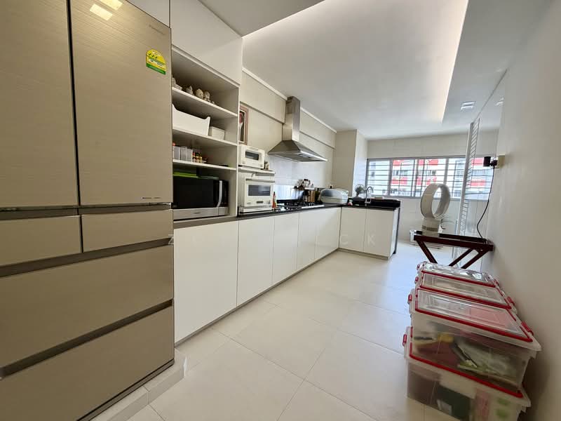 107 Bedok North Road HDB Flat For Sale at S$ 540,000 | PropertyGuru Singapore - Kitchen