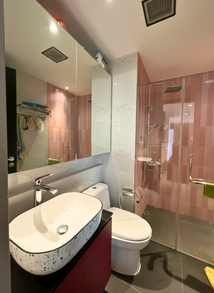 Twin Waterfalls Executive Condominium For Sale at S$ 2,200,000 | PropertyGuru Singapore - Bathroom