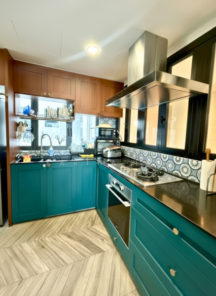 Twin Waterfalls Executive Condominium For Sale at S$ 2,200,000 | PropertyGuru Singapore - Kitchen