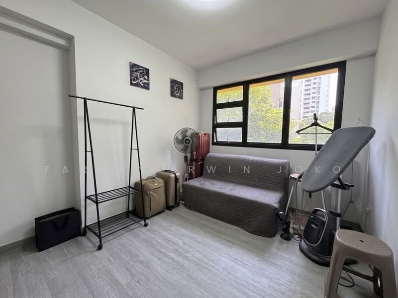 464A Bukit Batok West Avenue 8, 464A Bukit Batok West Avenue 8, 3 Bedrooms, 1,216 sqft, HDB Flat For Sale, by Farhan Erwin Joko, 500061724 - Bedroom - PropertyGuru.com.sg