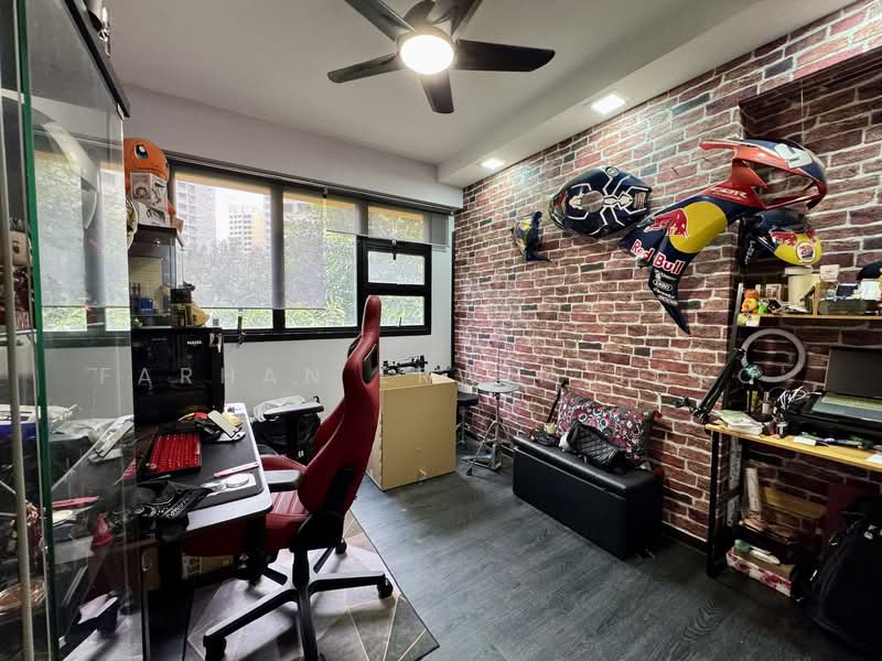 464A Bukit Batok West Avenue 8, 464A Bukit Batok West Avenue 8, 3 Bedrooms, 1,216 sqft, HDB Flat For Sale, by Farhan Erwin Joko, 500061724 - Bedroom - PropertyGuru.com.sg