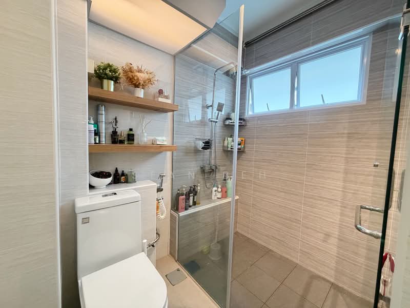 43A Sims Drive, 43A Sims Drive, 3 Bedrooms, 1,189 sqft, HDB Flat For Rent, by Sean Beh, 500061760 - Bathroom - PropertyGuru.com.sg