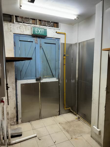 530 AMK HDB F&B Shophouse, Ang Mo Kio Avenue 10, 1,281 sqft, Food & Beverage For Rent, by Don Lim, 500061768 - Rear Entrance - CommercialGuru.com.sg