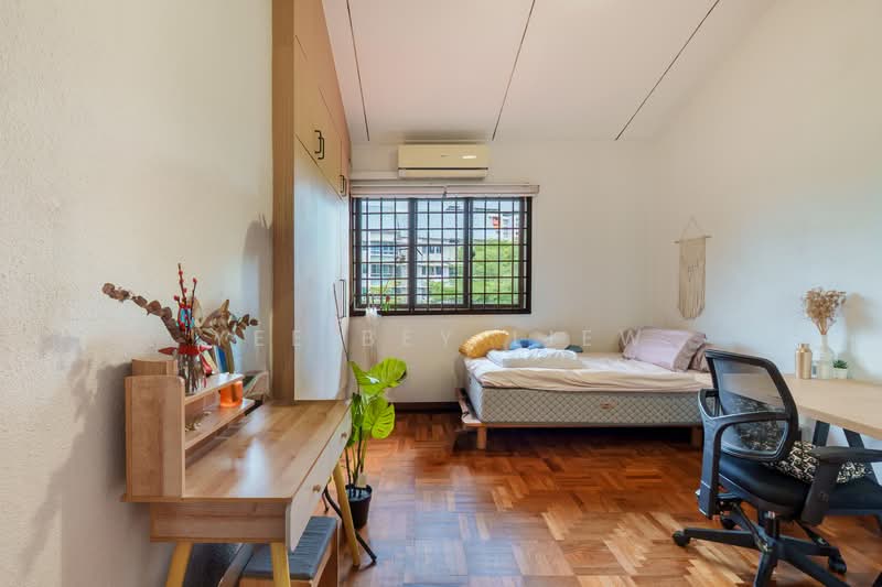 111 Hougang Avenue 1 HDB Flat For Sale at S$ 1,028,000 | PropertyGuru Singapore - Bedroom