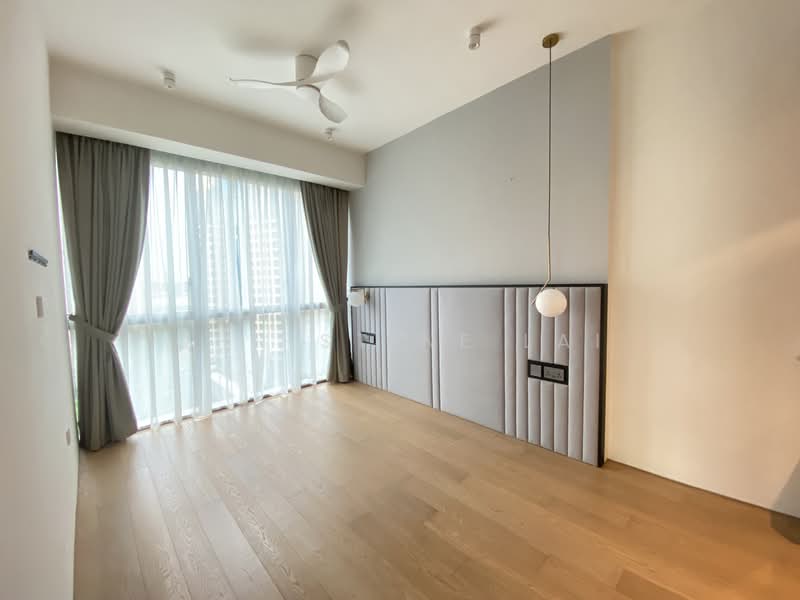 Echelon Condominium For Sale at S$ 3,100,000 | PropertyGuru Singapore - Master Bedroom