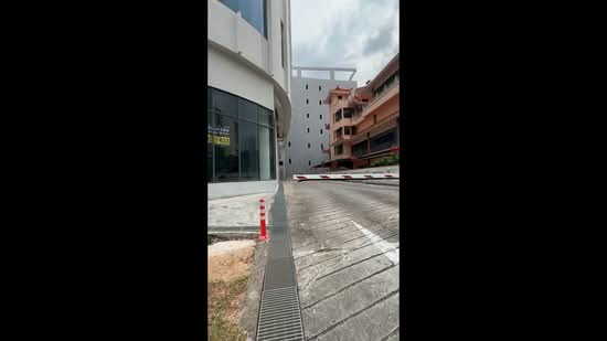 BS Centre, 243 Alexandra Road, 36,883 sqft, Light Industrial (B1) For Sale, by Ann Ng 黄子玹, 500061797 - CommercialGuru.com.sg