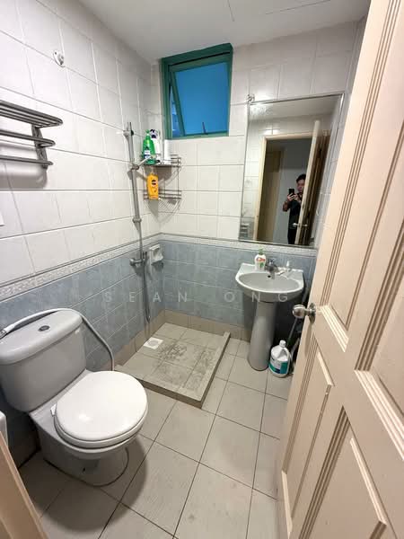 The Sunny Spring, 50 Lorong 40 Geylang, Room Rental, 100 sqft, Apartment For Rent, by Sean Ong, 500061803 - Bathroom - PropertyGuru.com.sg