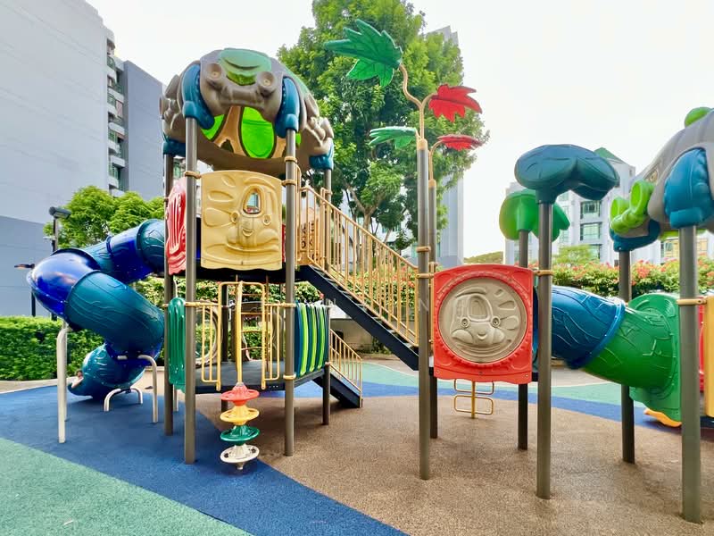 Common Room Near Beauty World MRT, , Room Rental, 120 sqft, Condominium For Rent, by Benny Ng, 500061818 - Children’s Playground - PropertyGuru.com.sg