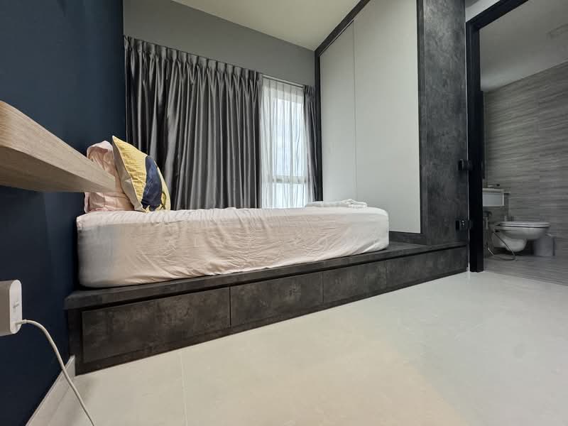 Trilive Condominium For Sale at S$ 1,200,000 | PropertyGuru Singapore - Bedroom