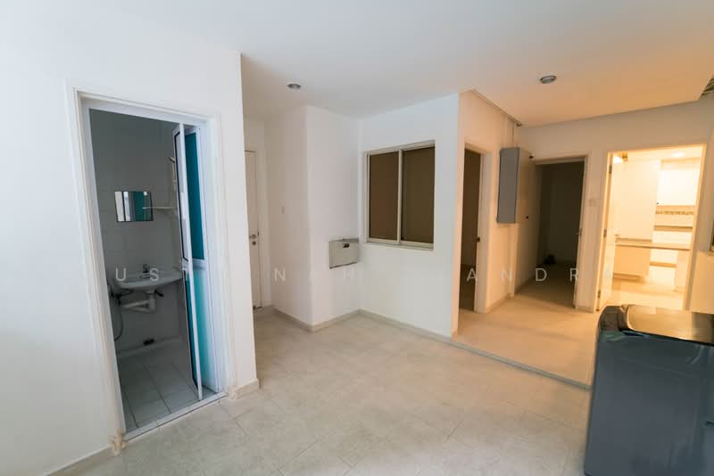 38 Stevens Road Condominium For Sale at S$ 12,800,000 | PropertyGuru Singapore - Yard + bathroom 6