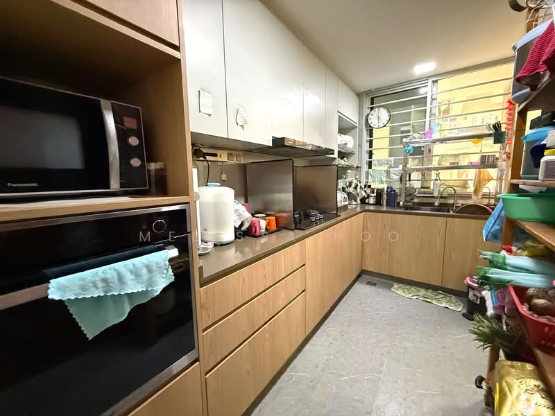 Park Green Condominium For Sale at S$ 1,400,000 | PropertyGuru Singapore - Kitchen