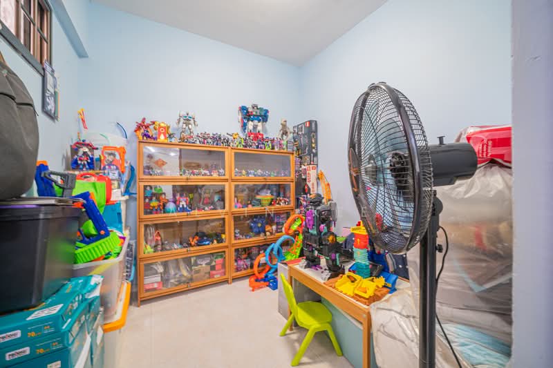 221 Bukit Batok East Avenue 3 HDB Flat For Sale at S$ 838,914 | PropertyGuru Singapore - Interior