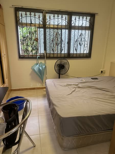 826 Woodlands Street 81 HDB Flat For Sale at S$ 698,000 | PropertyGuru Singapore - Bedroom