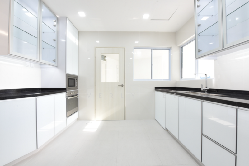 Regency Park, 9 Nathan Road, 4 Bedrooms, 3,650 sqft, Condominium For Rent, by Beverly Tee, 500061835 - Kitchen - PropertyGuru.com.sg