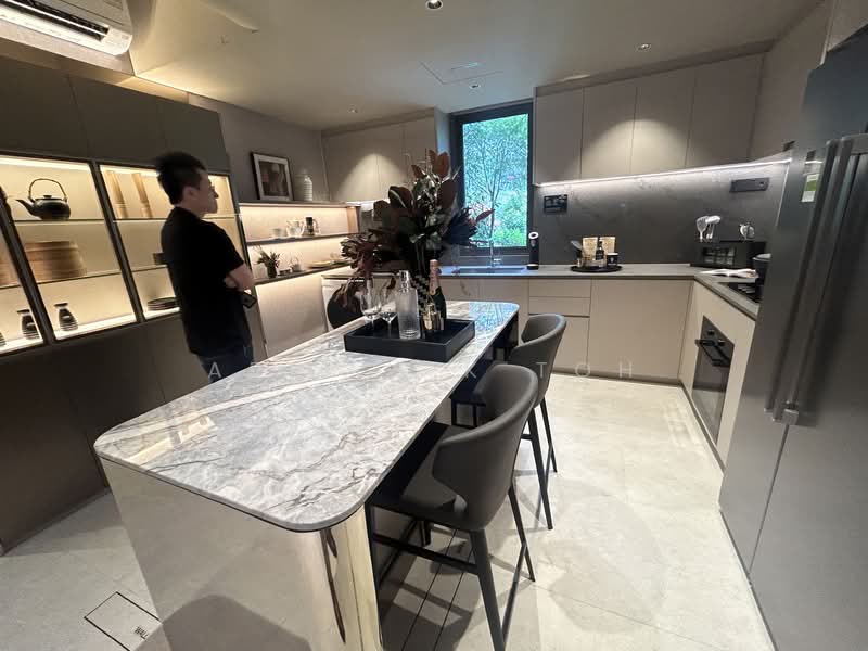 ⭐⭐ River Modern , NEW Condo, LINK to Great World MRT Condominium For Sale at S$ 2,295,000 | PropertyGuru Singapore - Kitchen