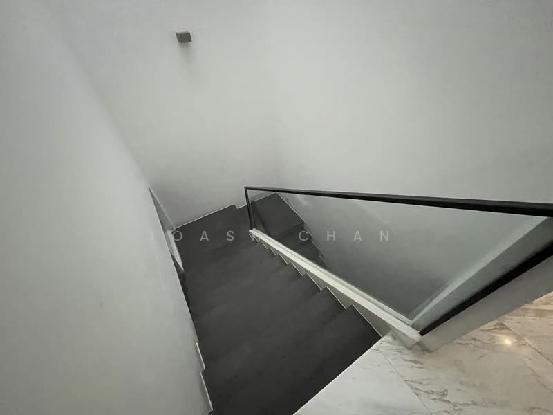 ✅ Undervalued Terrace @ Hillview, Renovated by ID Owner w Lift Provision! Terraced House For Sale at S$ 5,700,000 | PropertyGuru Singapore - Interior
