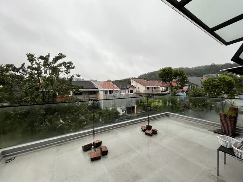 ✅ Undervalued Terrace @ Hillview, Renovated by ID Owner w Lift Provision! Terraced House For Sale at S$ 5,700,000 | PropertyGuru Singapore - Exterior