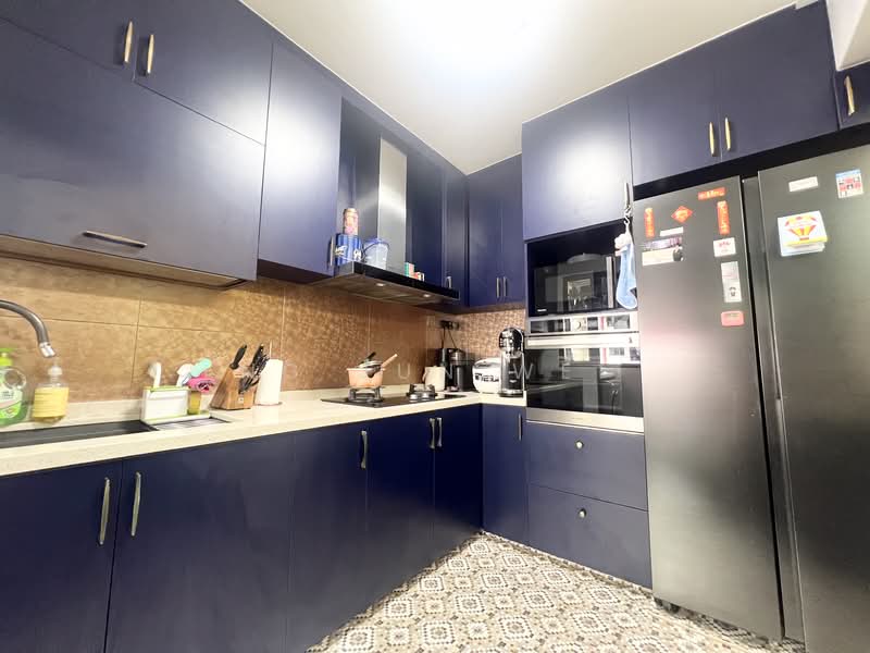 468A Bukit Batok West Avenue 9 HDB Flat For Sale at S$ 650,000 | PropertyGuru Singapore - Kitchen