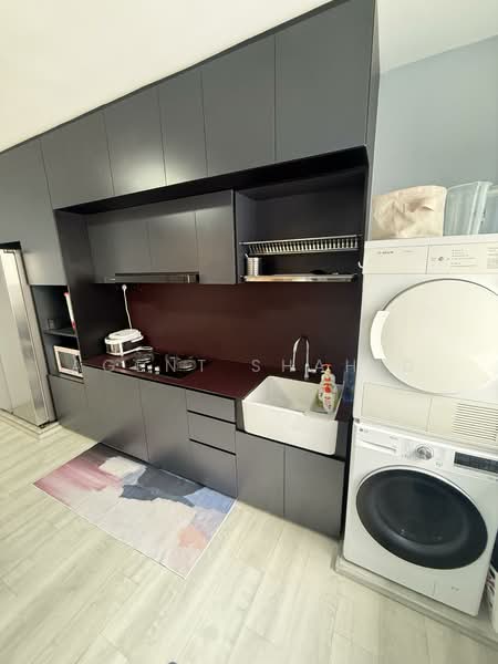 829 Jurong West Street 81 HDB Flat For Sale at S$ 820,000 | PropertyGuru Singapore - Kitchen