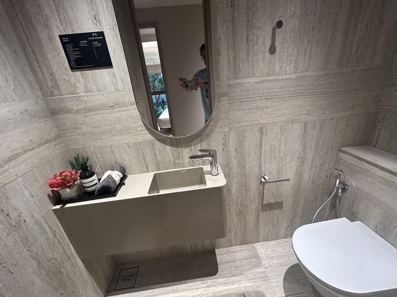 ⭐⭐ River Modern , NEW Condo, LINK to Great World MR Condominium For Sale at S$ 4,500,000 | PropertyGuru Singapore - Bathroom