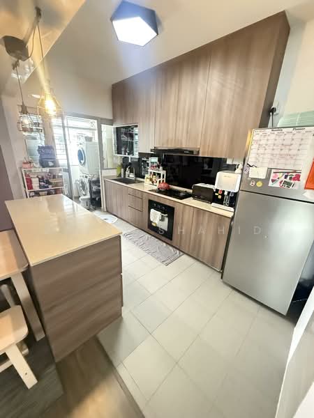 785D Woodlands Rise HDB Flat For Sale at S$ 780,000 | PropertyGuru Singapore - Kitchen