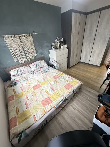 785D Woodlands Rise HDB Flat For Sale at S$ 780,000 | PropertyGuru Singapore - Master Bedroom