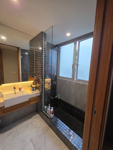 Ferraria Park Condo Condominium For Sale at S$ 1,800,000 | PropertyGuru Singapore - Bathroom