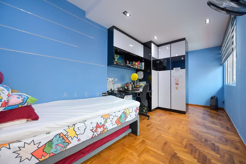 English Villas Cluster House For Sale at S$ 4,180,000 | PropertyGuru Singapore