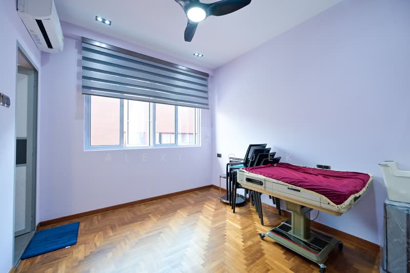 English Villas Cluster House For Sale at S$ 4,180,000 | PropertyGuru Singapore