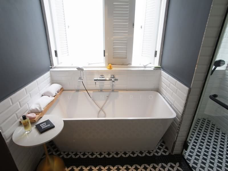 Convert This 2+1 Joo Chiat to a 3 Bed! Conservation House For Sale at S$ 4,350,000 | PropertyGuru Singapore - Bathroom