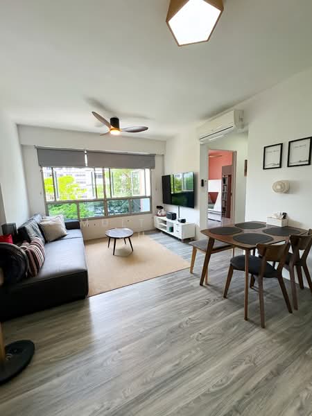 494G Tampines Street 45 HDB Flat For Sale at S$ 580,000 | PropertyGuru Singapore - Living Room