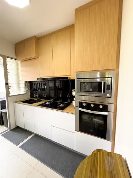 494G Tampines Street 45 HDB Flat For Sale at S$ 580,000 | PropertyGuru Singapore - Kitchen