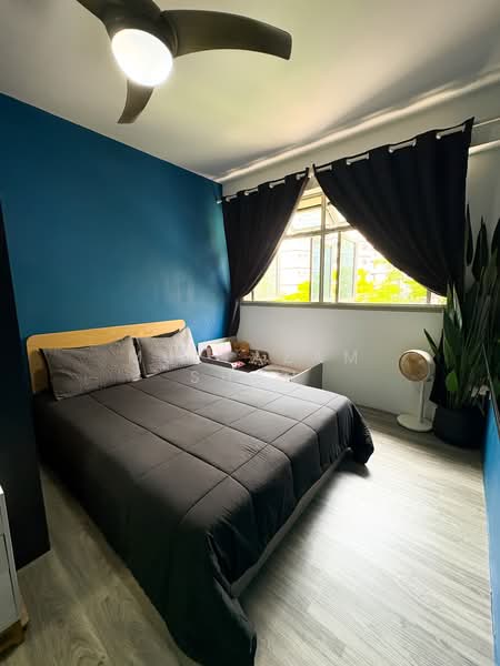 494G Tampines Street 45 HDB Flat For Sale at S$ 580,000 | PropertyGuru Singapore - Master Bedroom