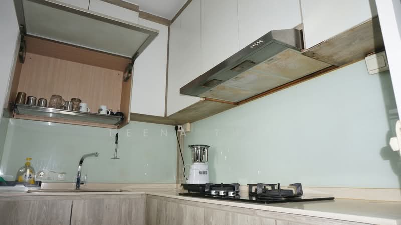 637A Punggol Drive HDB Flat For Sale at S$ 725,000 | PropertyGuru Singapore - Kitchen