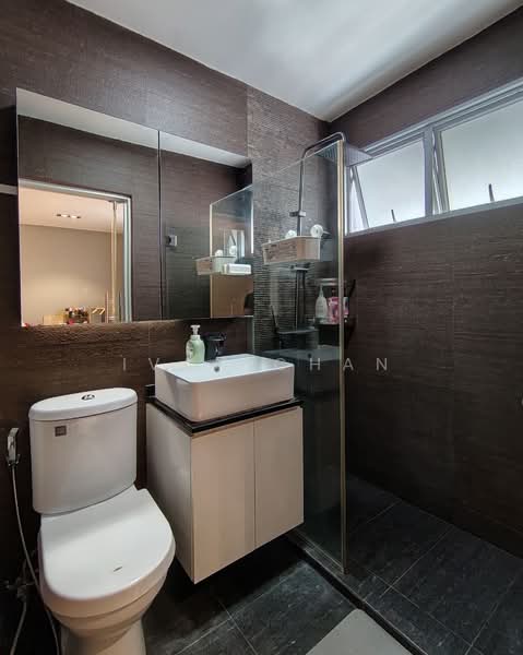 551 Pasir Ris Street 51 HDB Flat For Sale at S$ 795,000 | PropertyGuru Singapore - Bathroom