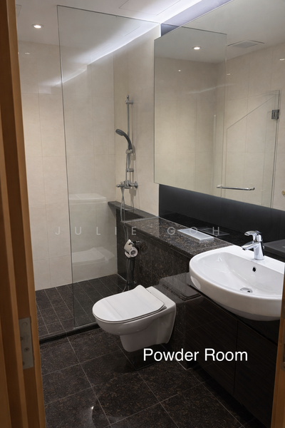 Amaryllis Ville, 20 Newton Road, 4 Bedrooms, 1,690 sqft, Condominium For Rent, by Julie Goh, 500061938 - Bathroom - PropertyGuru.com.sg