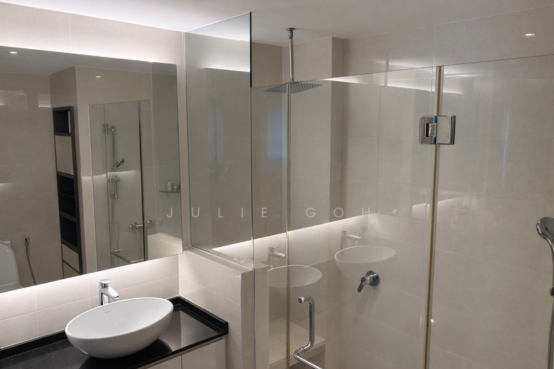 Amaryllis Ville, 20 Newton Road, 4 Bedrooms, 1,690 sqft, Condominium For Rent, by Julie Goh, 500061938 - Bathroom - PropertyGuru.com.sg