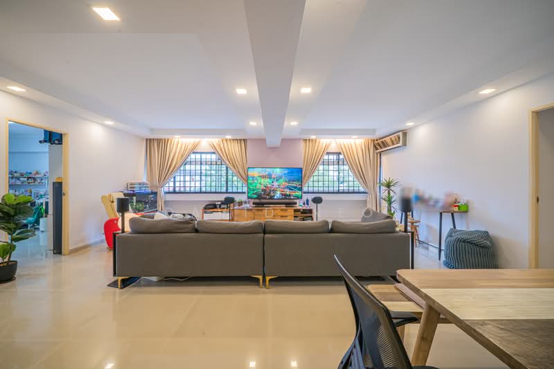 5rm HDB beside Yew Tee MRT, , 3 Bedrooms, 1,345 sqft, HDB Flat For Sale, by David Neo, 500061942 - Living Room - PropertyGuru.com.sg