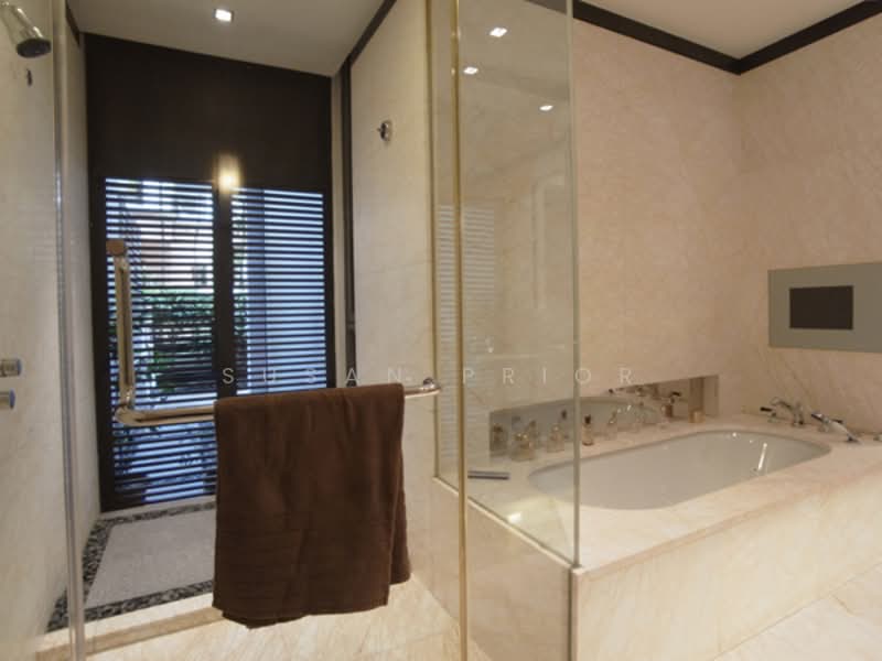 The Lady on The Hill, , 3 Bedrooms, 3,250 sqft, Condominium For Rent, by Susan Prior, 500061946 - Bathroom - PropertyGuru.com.sg