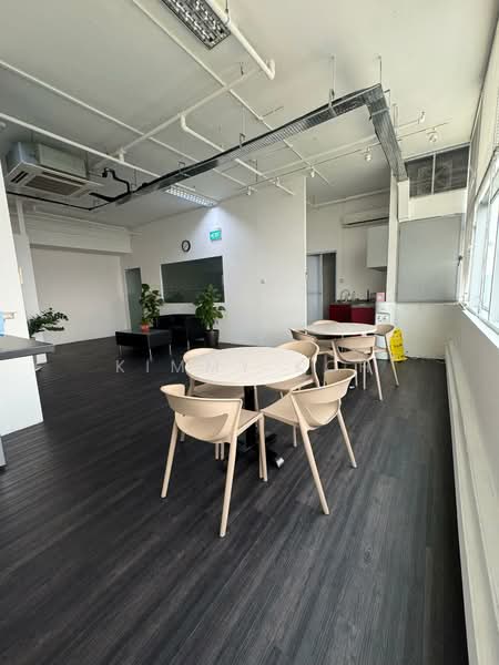 Wcega Tower, 21 Bukit Batok Crescent, 1,970 sqft, Light Industrial (B1) For Sale, by Kimmy Koh, 500061948 - Interior - CommercialGuru.com.sg