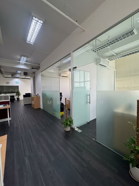 Wcega Tower, 21 Bukit Batok Crescent, 1,970 sqft, Light Industrial (B1) For Sale, by Kimmy Koh, 500061948 - Interior - CommercialGuru.com.sg