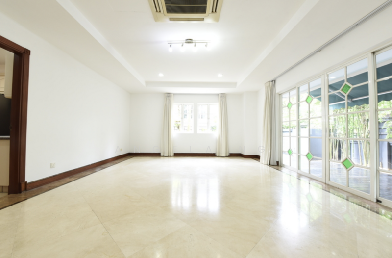 Gentle Villas, Gentle Drive, 5 Bedrooms, 7,382 sqft, Semi-Detached House For Rent, by Angela Ng, 500061959 - Living Room - PropertyGuru.com.sg