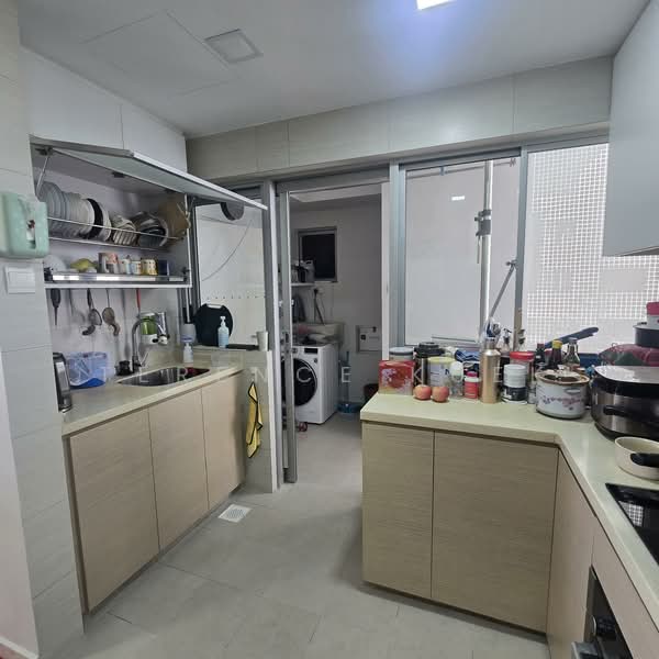 Grandeur 8, 2 Ang Mo Kio Central 3, 3 Bedrooms, 1,227 sqft, Condominium For Sale, by Terence Kuek, 500061966 - Kitchen - PropertyGuru.com.sg