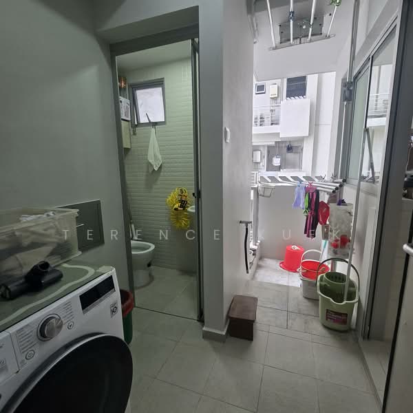 Grandeur 8, 2 Ang Mo Kio Central 3, 3 Bedrooms, 1,227 sqft, Condominium For Sale, by Terence Kuek, 500061966 - Bathroom - PropertyGuru.com.sg