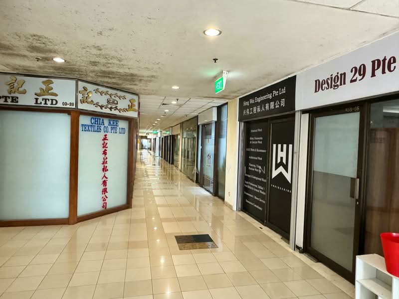 Sultan Plaza, 100 Jalan Sultan, 300 sqft, Mall Shop For Rent, by Fiona Yin 国凤, 500061981 - Corridor - CommercialGuru.com.sg