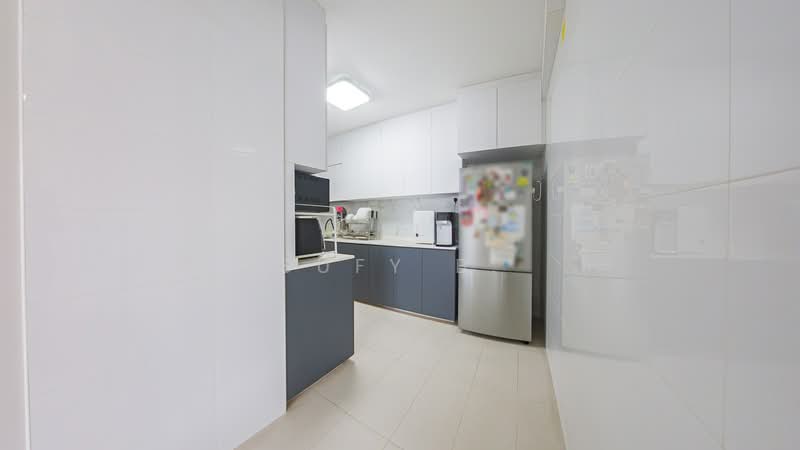 618B Tampines Street 61 HDB Flat For Sale at S$ 815,000 | PropertyGuru Singapore - Kitchen