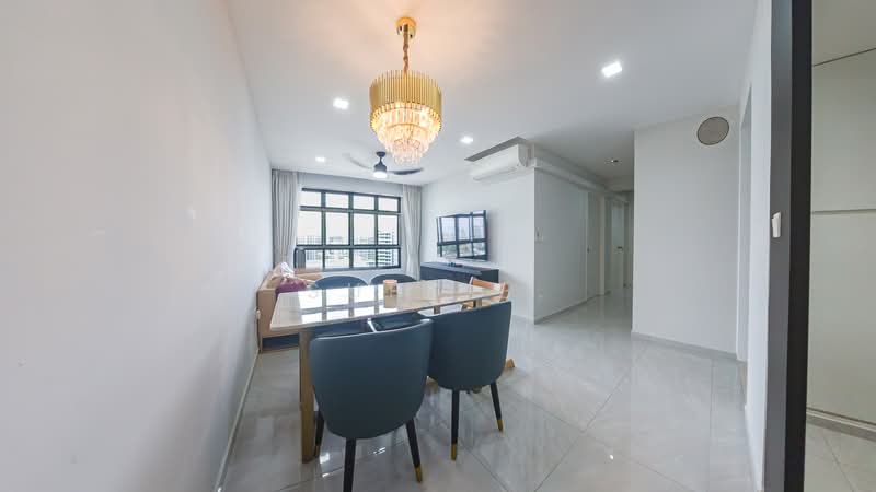 618B Tampines Street 61 HDB Flat For Sale at S$ 815,000 | PropertyGuru Singapore - Living Room