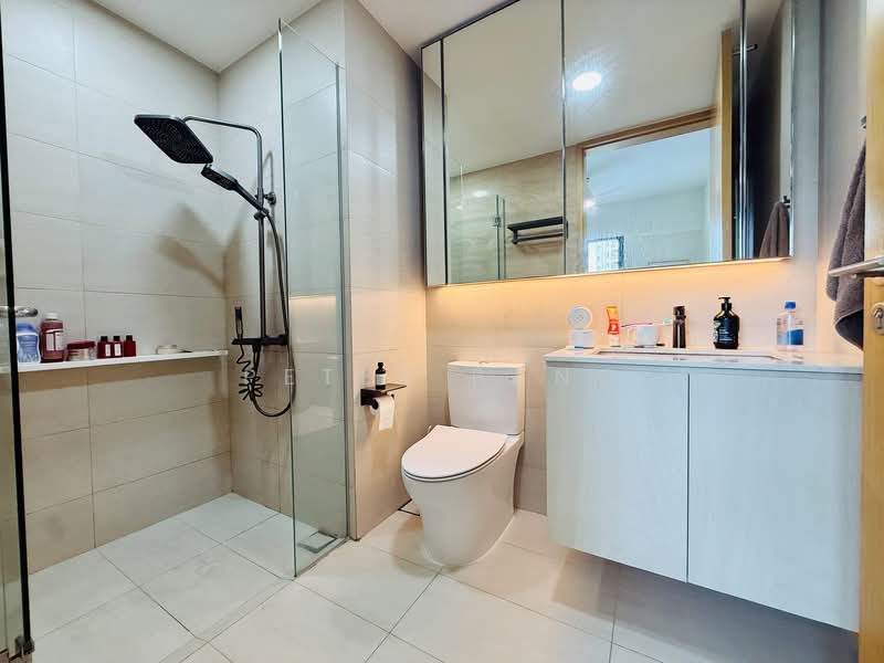 Thomson Three Condominium For Sale at S$ 1,635,000 | PropertyGuru Singapore - Bathroom