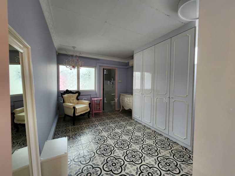 660 Hougang Avenue 8 HDB Flat For Sale at S$ 680,000 | PropertyGuru Singapore - Interior